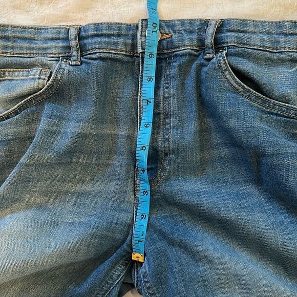 H&M Blue Denim Jeans Shorts Factory Faded Size 14 Rolled Cuff Stretch - Picture 3 of 8